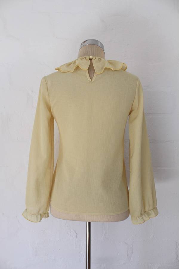 VINTAGE YELLOW RUFFLE COLLAR LONG SLEEVE SHIRT BLOUSE TOP - SIZE 6