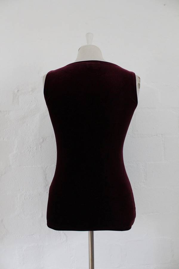 VINTAGE STYLE MAROON VELVET LACE SLEEVELESS TOP - SIZE 8