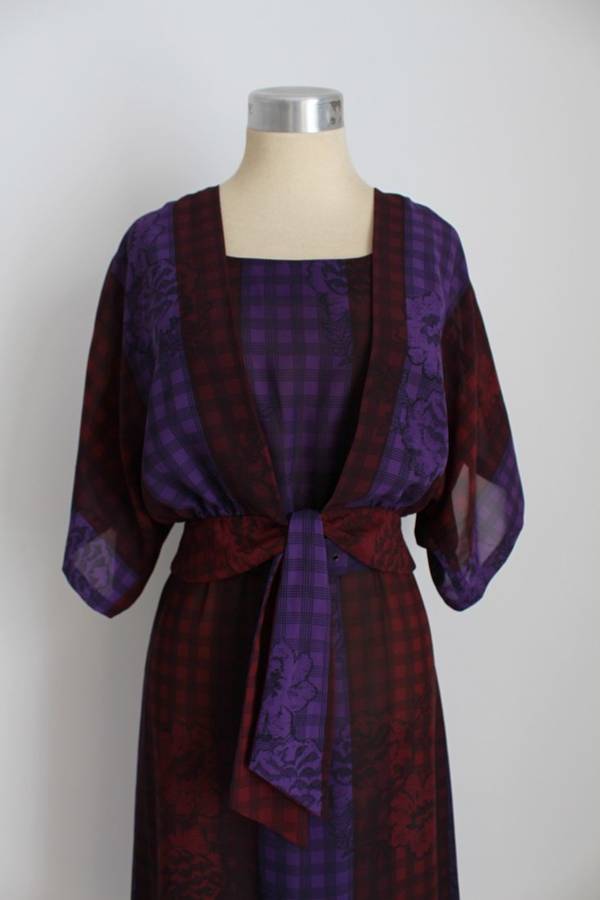 VINTAGE TWO PIECE PURPLE CHECK PRINT TOP DRESS SET - SIZE 10