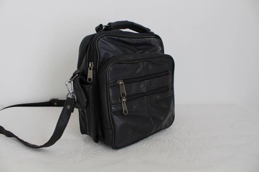 GENUINE LEATHER BLACK PATCH SLING BAG HANDBAG