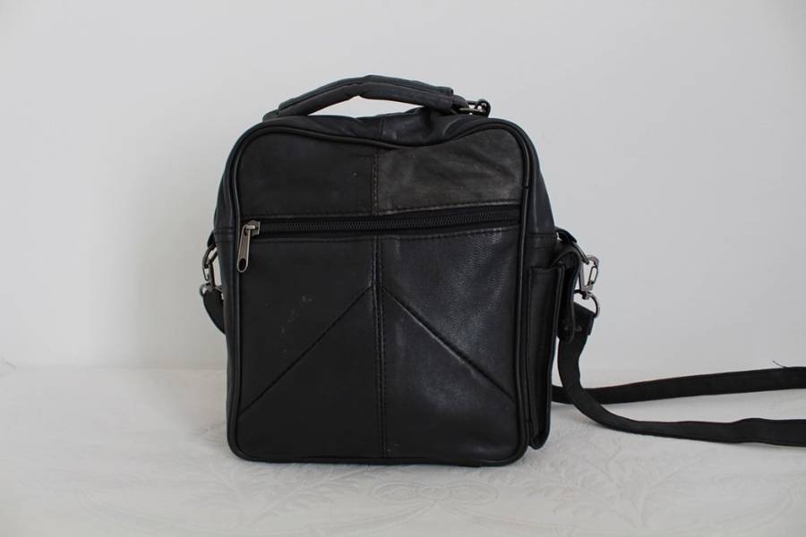 GENUINE LEATHER BLACK PATCH SLING BAG HANDBAG