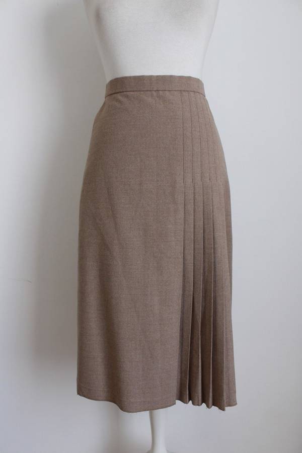 *SUMMER SALE - 50% OFF!* VINTAGE BROWN PLEATED HIGH WAIST SKIRT - SIZE 8