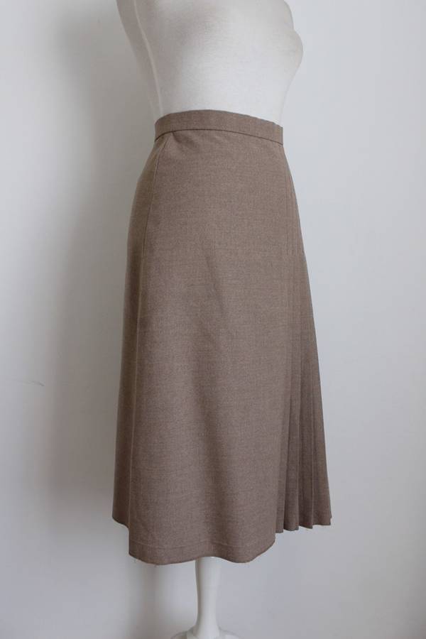 *SUMMER SALE - 50% OFF!* VINTAGE BROWN PLEATED HIGH WAIST SKIRT - SIZE 8