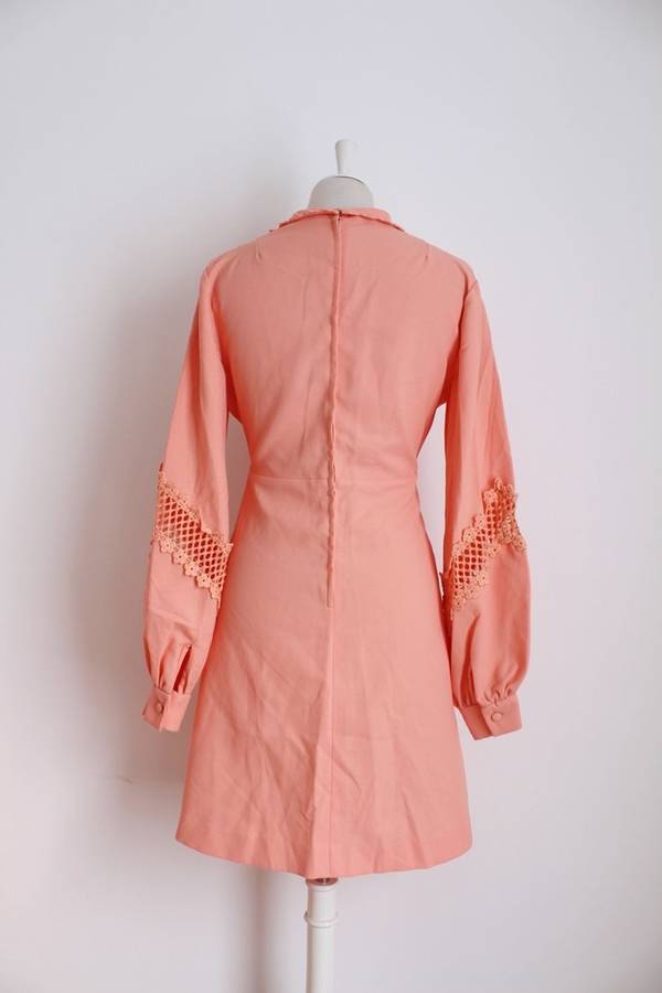 VINTAGE ORANGE CUT-OUT EMBROIDERED LONG SLEEVE SHIFT DRESS - SIZE 12