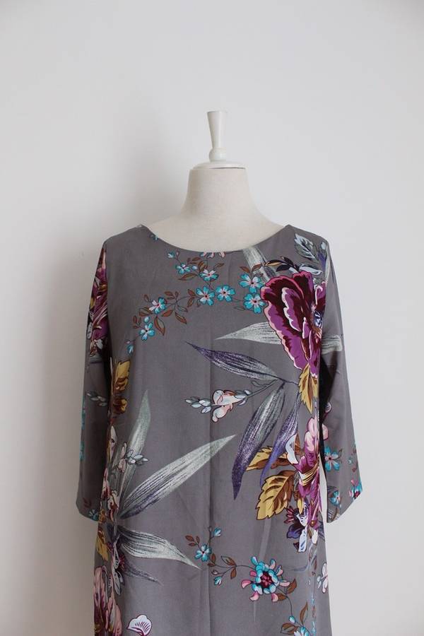 *STUDIO W* GREY FLORAL PRINT SHIFT DRESS - SIZE 10