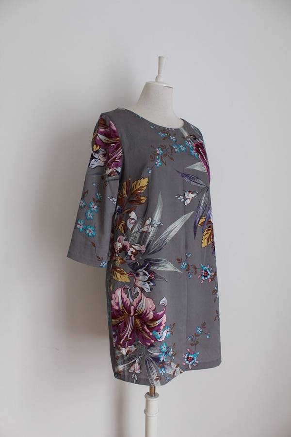 *STUDIO W* GREY FLORAL PRINT SHIFT DRESS - SIZE 10