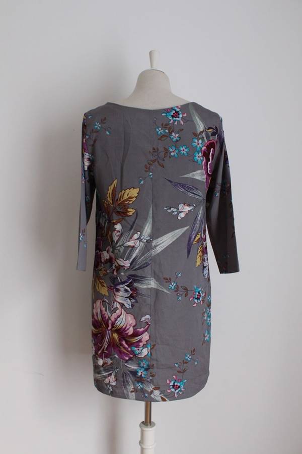 *STUDIO W* GREY FLORAL PRINT SHIFT DRESS - SIZE 10