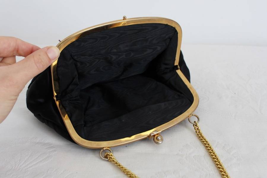 VINTAGE SATIN BLACK EVENING PURSE BAG