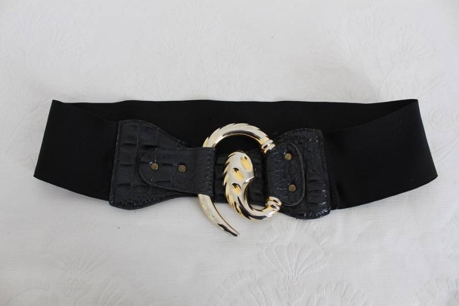 VINTAGE ELASTICATED HOOK CROCODILE PRINT BLACK BELT