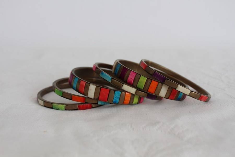 VINTAGE MULTICOLORED BONE INLAY BRASS INDIAN BANGLES BRACELETS
