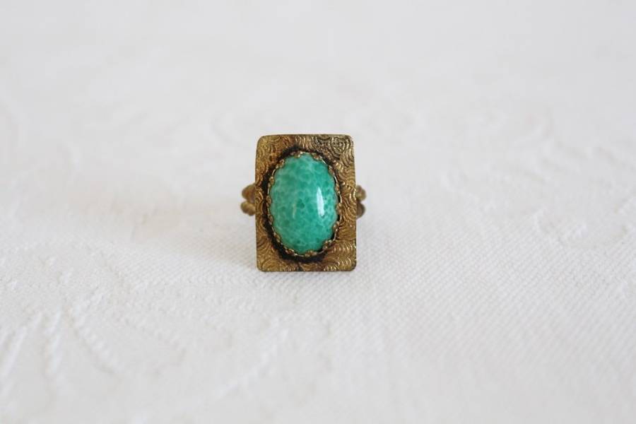 VINTAGE GREEN STONE BRASS HAND MADE ADJUSTABLE RING