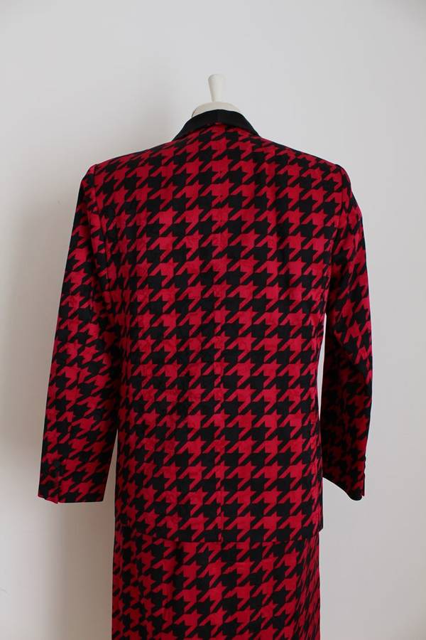 *FLASH SALE - 50% OFF!* VINTAGE HAND TAILORED SILK HOUNDSTOOTH CHECK TWO PIECE SUIT - SIZE 12