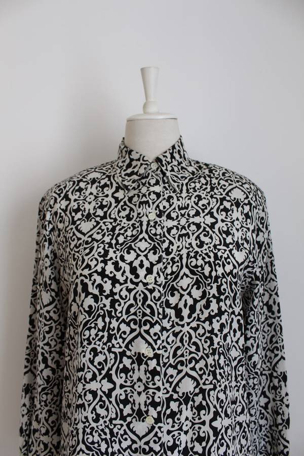 100% SILK VINTAGE DAMASK BLACK WHITE PRINT BLOUSE SHIRT TOP - SIZE S