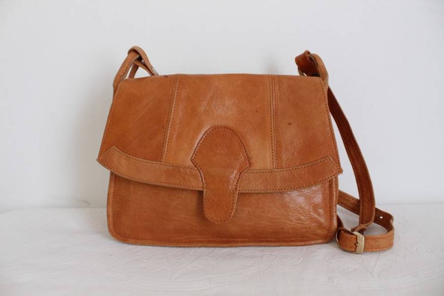 VINTAGE GENUINE LEATHER TAN MESSENGER SLING BAG HANDBAG