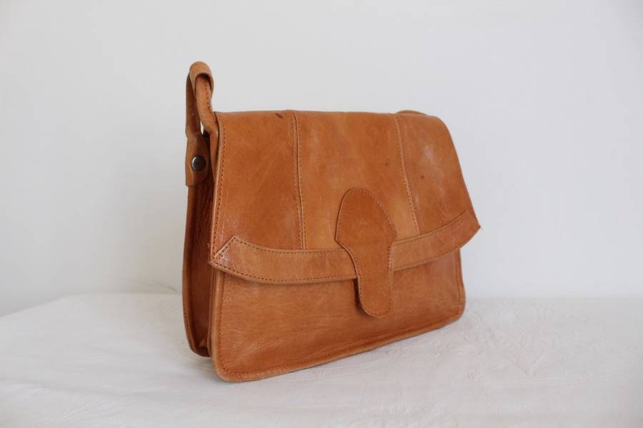 VINTAGE GENUINE LEATHER TAN MESSENGER SLING BAG HANDBAG