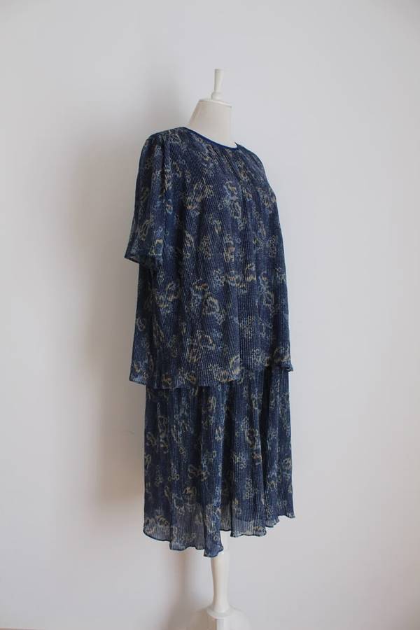 VINTAGE PLEATED SHIMMER BLUE FLORAL COCKTAIL DRESS - SIZE 18