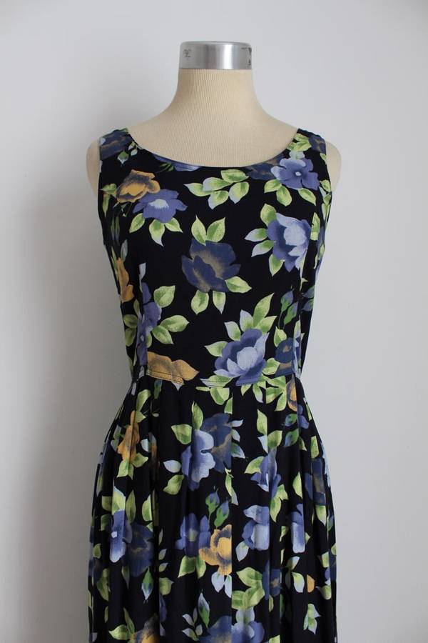 VINTAGE FLORAL NAVY BLUE PLEATED MAXI DRESS - SIZE 8