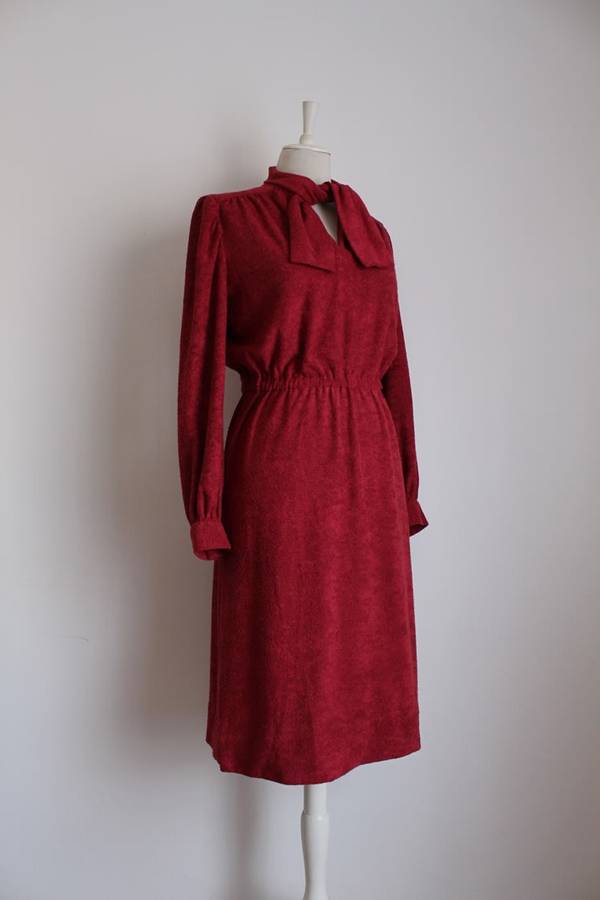 VINTAGE TOWELLING MAROON RED TIE NECK DRESS - SIZE 12