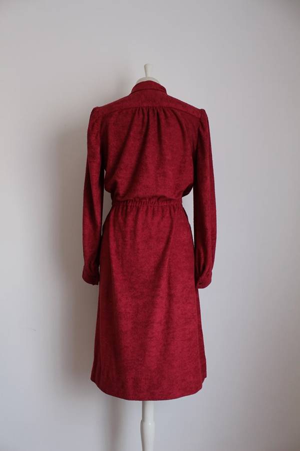 VINTAGE TOWELLING MAROON RED TIE NECK DRESS - SIZE 12