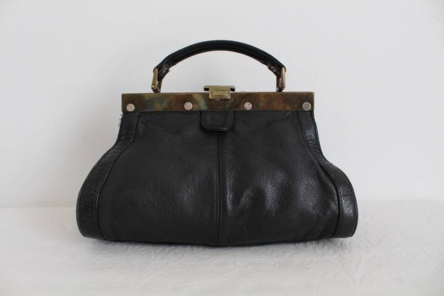 VINTAGE GENUINE LEATHER BLACK DOCTORS STYLE BAG HANDBAG