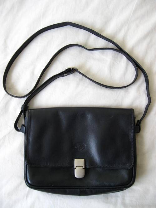 VINTAGE GENUINE LEATHER NAVY BLUE SLING MESSENGER BAG HANDBAG PURSE