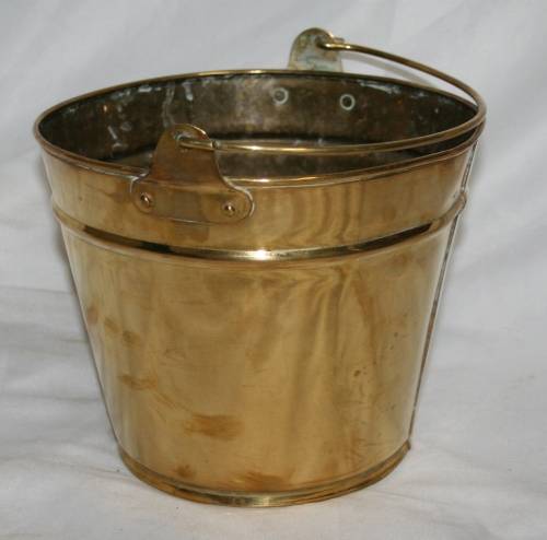 A EXQUISITE BRASS BUCKET/ICE BUCKET IN VERY GOOD CONDITION STUNNING PIECE!!!!
