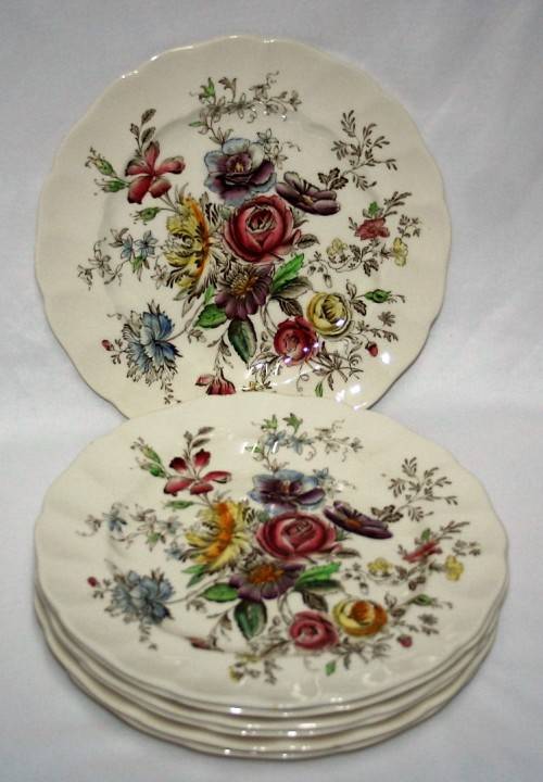 SEVEN DINNER PLATES SHERATON ENGLAND BY JHONSON BROS SEVEN SIDE PLATES - A GENUINE HAND ENGRAVING -