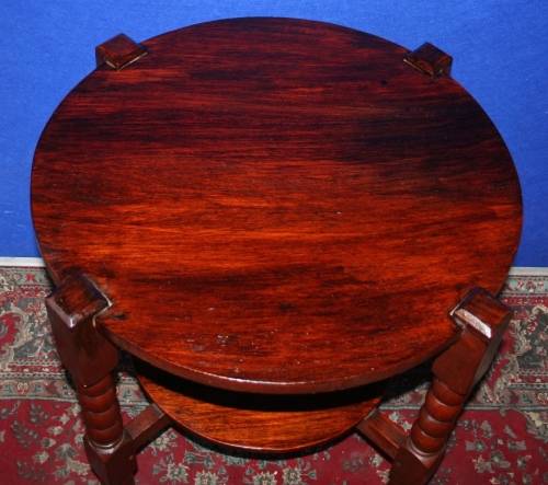 A GORGEOUS BARLEY TWIST STYLE OCCASIONAL TABLE - LOVE THE TURNED DETAIL!!!