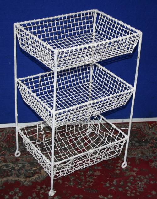 WOW A GORGEOUS - THREE TIER METAL VEGETABLE RACK - RETRO CHIC