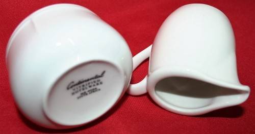 A STUNNING CRISP WHITE CONTINENTAL SUPRADURA MILK CREAMER & SUGAR BOWL