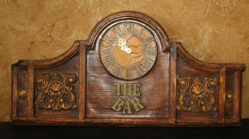 A STUNNING - HARD CASTED RESIN  BAR WALL CLOCK - WILL LOOK AMAZING IN YOUR BAR/PUB