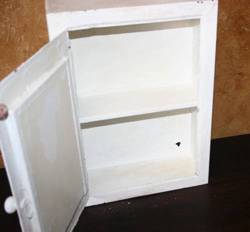 A FANTASTIC VINTAGE STEEL BATHROOM CABINET WITH THE ORIGINAL MIRROR - SHABBY CHIC DECOR