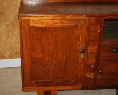 A FABULOUS ART DECO SIDEBOARD WITH WITH BEAUTIFUL DETAIL A MAGNIFICENT PIECE OF FURNITURE!!!