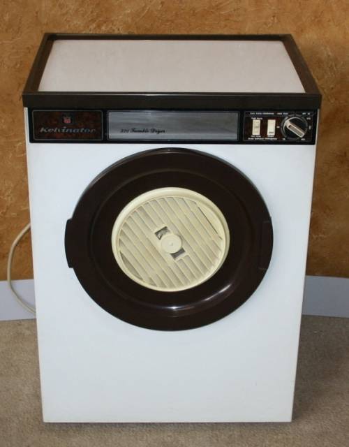WOW - KELVINATOR 320 DUMBLE DRYER BEEN TOLD ONLY BEEN USED ONES LOOK BRAND NEW IN WORKING CONDITION