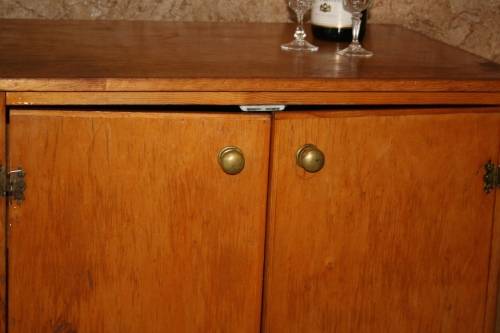A STUNNING TWO DOOR VINTAGE LIQOUR CUPBOARD ALWAYS USEFUL TO HAVE EXTRA STORAGE SPACE FOR LINEN