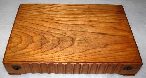 A ELEGANT 46 PIECE CANTEEN OF HIRAM WILD SHEFFIELD ENGLAND CUTLERY- FANTASTIC QUALITY!!! SINCE 1864