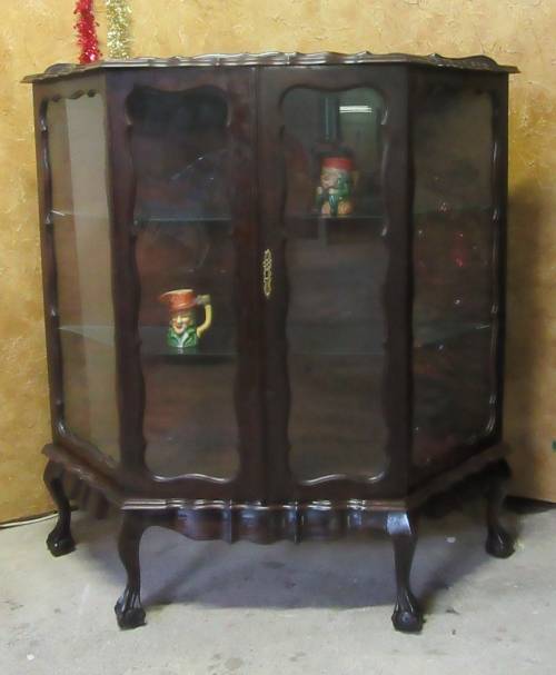 EXQUISITE SOLID IMBUIA CURVED GLASS ANTIQUE SHOWCASE WITH STUNNING DETAIL! MAGNIFICENT FURNITURE!!!