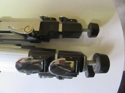 An all-aluminium 3-section professional standard tripod which incorporates a detachable ball head