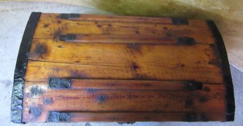 AN EXQUISITE ANTIQUE "CAMEL-BACK/SHIPS" OREGON TRAVEL TRUNK/ CHEST WITH METAL HANDLES LOTS OF METAL