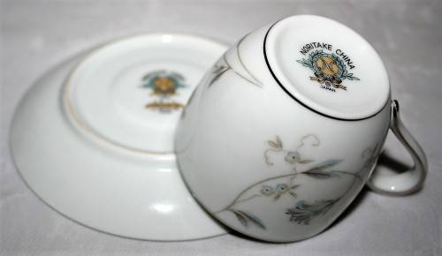 A Gorgeous Vintage NORITAKE VALERIE DEMITASSE DIO  Beautiful pattern Platinum on white porcelain,