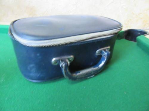 Vintage Lawn Bowls bag with metal handle with 2 balls in the carry case