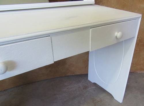 A MARVELOUS WHITE DRESSING TABLE INCLUDING A CHAIR IT IS A PERFECT MATCH BEAUTIFUL FURNITURE