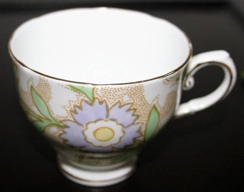 ENGLISH PORCELAIN CUP FOR SPARES BY TUSCAN ENGLAND