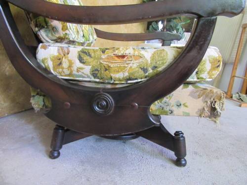 A RARE FIND GORGEOUS SOLID IMBUIA ANTIQUE ROCKING CHAIR & ALSO TURNING 360 DEGREES AROUND, STUNNING