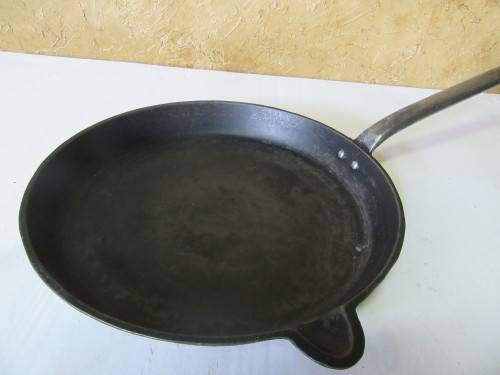 WOW WHAT A RARE FIND 1932 AGA PAN - USES ABLE ITEM STUNNING VINTAGE DECOR PATENS UK SE 1932 AGA