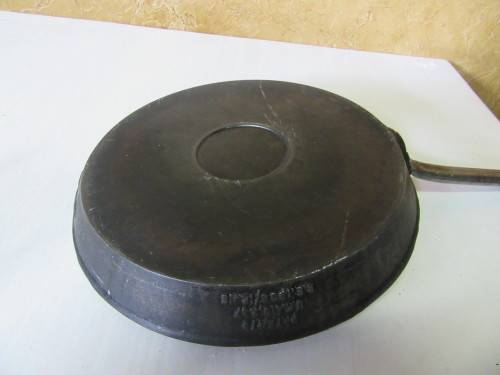 WOW WHAT A RARE FIND 1932 AGA PAN - USES ABLE ITEM STUNNING VINTAGE DECOR PATENS UK SE 1932 AGA