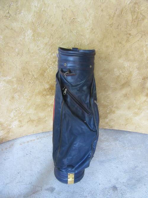 A FANTASTIC VINTAGE ICEMAN GOLF BAG IN GOOD CONDITION!!!