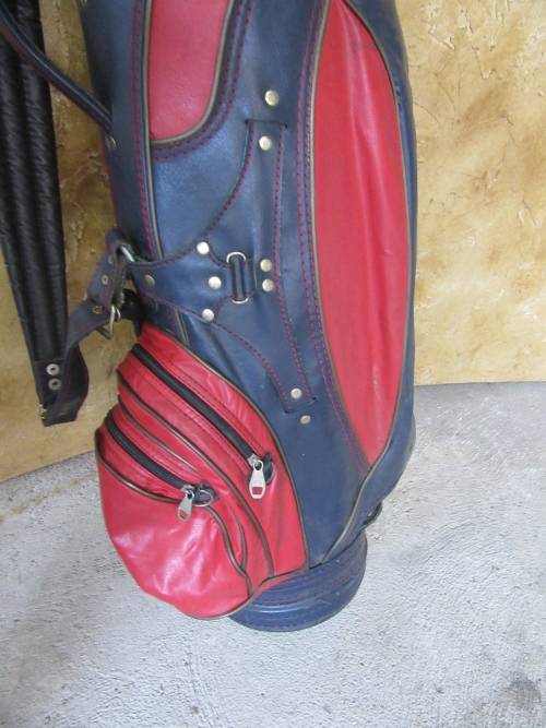 A FANTASTIC VINTAGE ICEMAN GOLF BAG IN GOOD CONDITION!!!