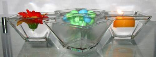 VERY HANDY TO HAVE SQUARE SHAPED CLEAR GLASS BONE OR SAUCE DISHES -