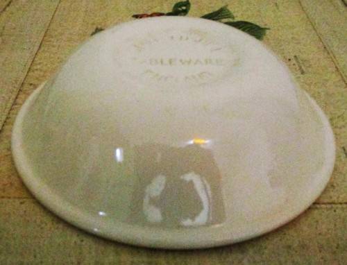 TWO STUNNING STAFFORDSHIRE TABLEWARE ENGLAND BOWLES LOVE THE BLUE DESIGN